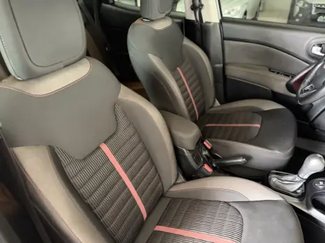 FIAT Toro 1.8 16V 4P FLEX FREEDOM AUTOMÁTICO, Foto 6