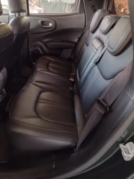 FIAT Toro 2.0 16V 4P VOLCANO 4WD TURBO DIESEL AUTOMÁTICO, Foto 6 FIAT Toro 2.0 16V 4P VOLCANO 4WD TURBO DIESEL AUTOMÁTICO, Foto 6