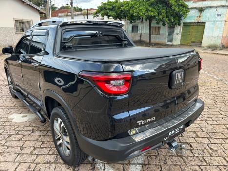 FIAT Toro 2.4 16V 4P MULTIAIR FLEX VOLCANO AUTOM�TICO, Foto 4