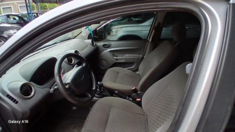 FORD Fiesta Hatch 1.0 4P, Foto 2