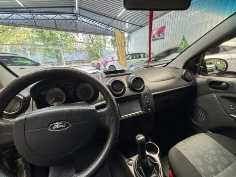 FORD Fiesta Hatch 1.0 4P FLEX, Foto 2