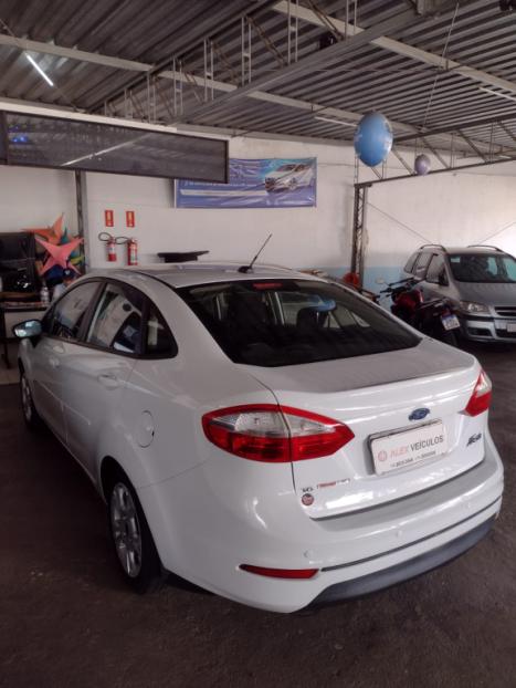 FORD Fiesta Sedan 1.6 16V 4P FLEX SE FLEX POWERSHIFT AUTOM�TICO, Foto 2
