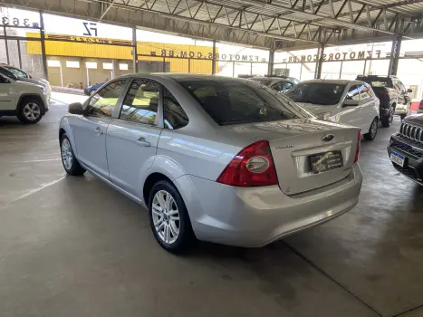 FORD Focus Hatch 2.0 16V 4P GLX FLEX AUTOM�TICO, Foto 6