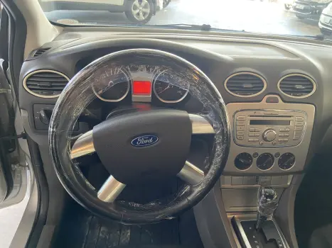 FORD Focus Hatch 2.0 16V 4P GLX FLEX AUTOM�TICO, Foto 7