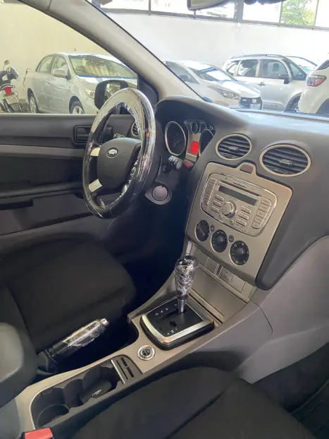 FORD Focus Hatch 2.0 16V 4P GLX FLEX AUTOM�TICO, Foto 8