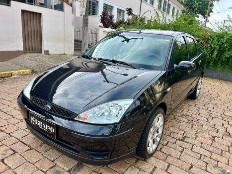 FORD Focus Hatch 2.0 16V 4P GLX, Foto 1