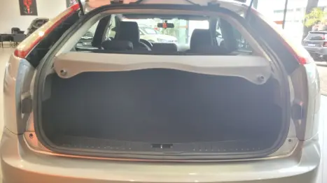 FORD Focus Sedan 1.6 4P GL FLEX, Foto 5 FORD Focus Sedan 1.6 4P GL FLEX, Foto 5