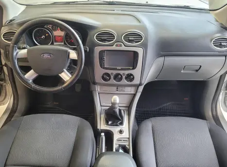FORD Focus Sedan 1.6 4P GL FLEX, Foto 10 FORD Focus Sedan 1.6 4P GL FLEX, Foto 10