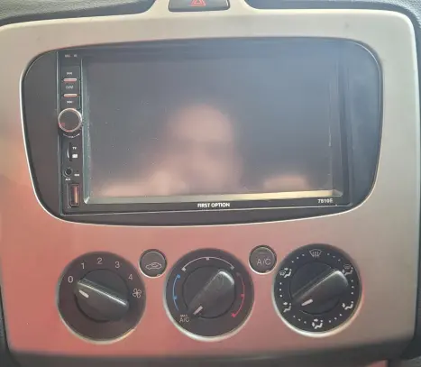 FORD Focus Sedan 1.6 4P GL FLEX, Foto 16 FORD Focus Sedan 1.6 4P GL FLEX, Foto 16