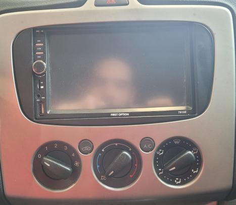 FORD Focus Sedan 1.6 16V 4P GL FLEX, Foto 16