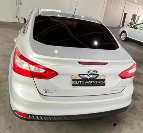 FORD Focus Sedan 2.0 16V 4P FLEX TITANIUM POWERSHIFT AUTOM�TICO, Foto 3