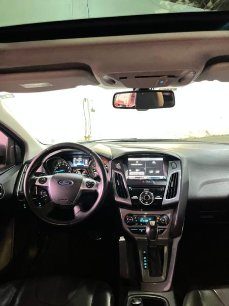 FORD Focus Sedan 2.0 16V 4P FLEX TITANIUM POWERSHIFT AUTOM�TICO, Foto 5