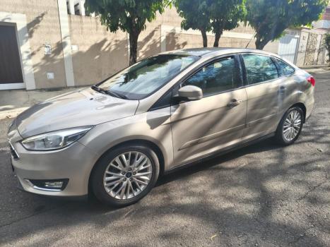 FORD Focus Sedan 2.0 16V 4P FLEX SE POWERSHIFT AUTOMÁTICO, Foto 6