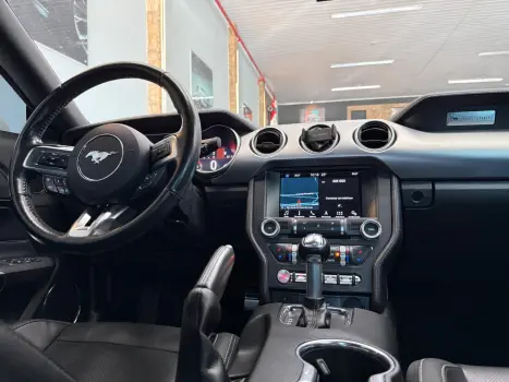 FORD Mustang 5.0 V8 32V TI-VCT MACH 1 SELECTSHIFT AUTOMÁTICO, Foto 6