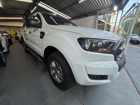 FORD Ranger 2.2 16V XLS DIESEL 4X4 CABINE DUPLA, Foto 2