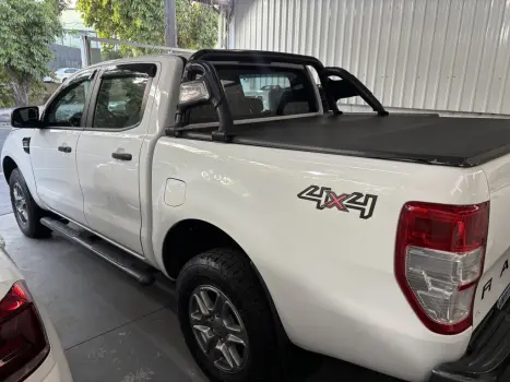 FORD Ranger 2.2 16V XLS DIESEL 4X4 CABINE DUPLA, Foto 9