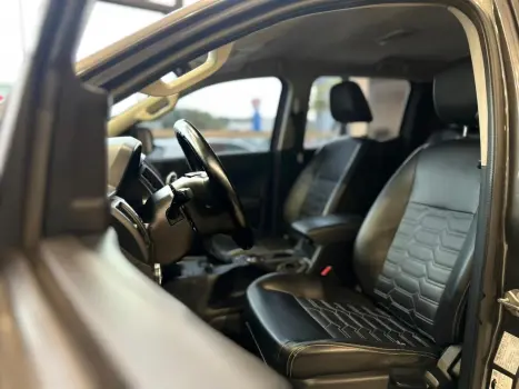FORD Ranger 3.2 20V CABINE DUPLA 4X4 STORM TURBO DIESEL AUTOMTICO, Foto 9