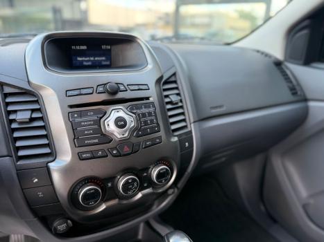 FORD Ranger 3.2 20V XLT 4X4 CABINE DUPLA TURBO DIESEL AUTOMTICO, Foto 12