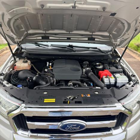 FORD Ranger 3.2 20V XLT 4X4 CABINE DUPLA TURBO DIESEL AUTOM�TICO, Foto 18