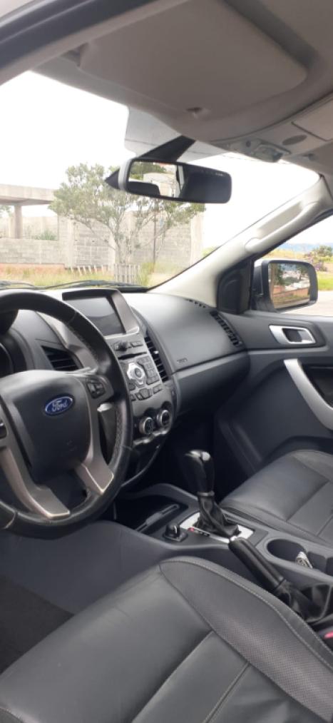 FORD Ranger 3.2 20V CABINE DUPLA 4X4 LIMITED TURBO DIESEL AUTOM�TICO, Foto 2