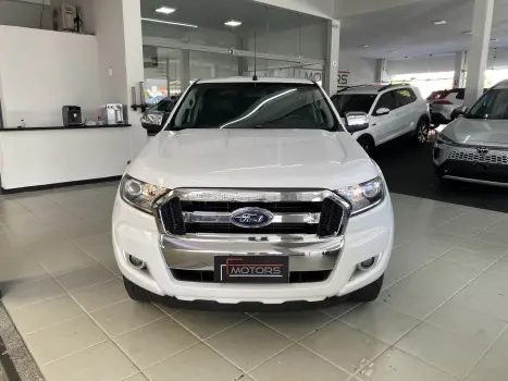 FORD Ranger 3.2 20V XLT 4X4 CABINE DUPLA TURBO DIESEL AUTOM�TICO, Foto 2