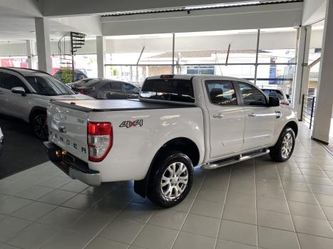 FORD Ranger 3.2 20V XLT 4X4 CABINE DUPLA TURBO DIESEL AUTOM�TICO, Foto 4
