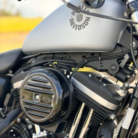 HARLEY DAVIDSON Sportster XL 883 IRON, Foto 3