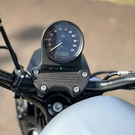 HARLEY DAVIDSON Sportster XL 883 IRON, Foto 8
