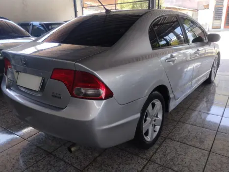 HONDA Civic 1.8 16V 4P FLEX LXS AUTOM�TICO, Foto 2