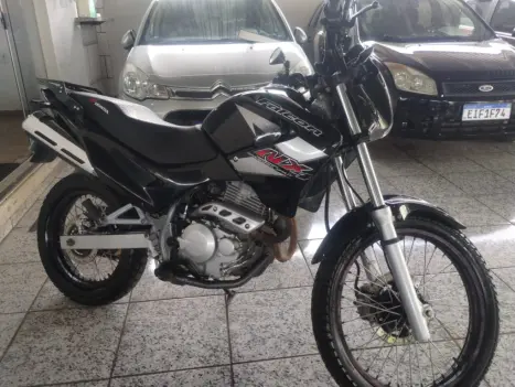 HONDA NX Falcon 400, Foto 2