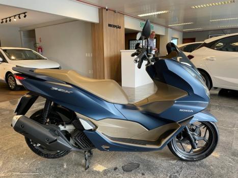 HONDA PCX 150 DLX, Foto 2
