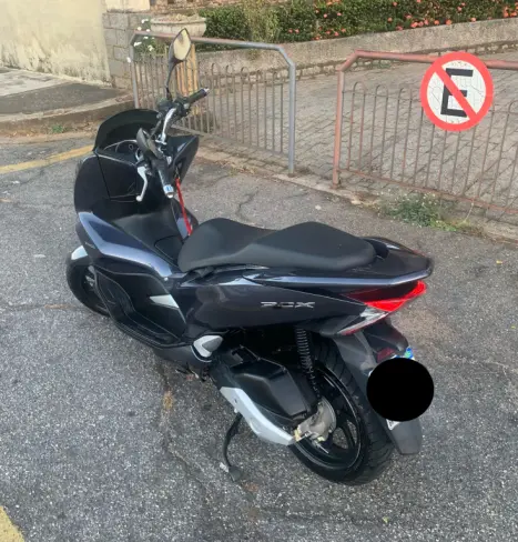 HONDA PCX 150 DLX, Foto 2