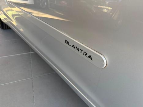HYUNDAI Elantra 2.0 16V 4P FLEX GLS AUTOMÁTICO, Foto 8