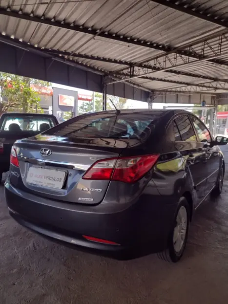 HYUNDAI HB 20 Sedan 1.6 16V 4P FLEX PREMIUM AUTOMTICO, Foto 2