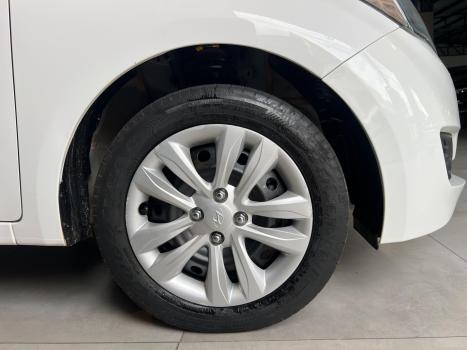 HYUNDAI HB 20 Sedan 1.0 12V 4P FLEX COMFORT PLUS TURBO, Foto 4