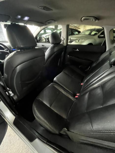 HYUNDAI I30 2.0 16V 4P, Foto 8