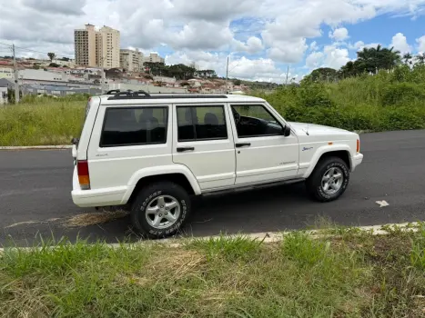 JEEP Cherokee 4.0 6 CILINDROS 12V 4P 4X4 LAREDO AUTOM�TICO, Foto 5