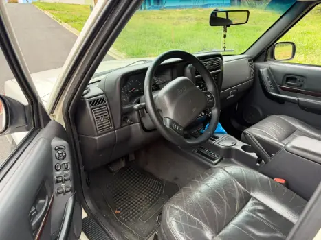 JEEP Cherokee 4.0 6 CILINDROS 12V 4P 4X4 LAREDO AUTOM�TICO, Foto 19