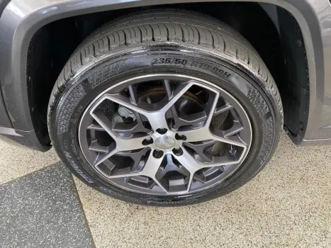 JEEP Commander 1.3 16V 4P FLEX T270 OVERLAND TURBO AUTOMÁTICO, Foto 9 JEEP Commander 1.3 16V 4P FLEX T270 OVERLAND TURBO AUTOMÁTICO, Foto 9