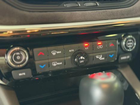 JEEP Commander 1.3 16V 4P FLEX T270 OVERLAND TURBO AUTOM�TICO AT6, Foto 18