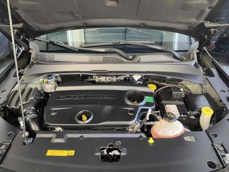 JEEP Commander 2.0 16V 4P TD380 OVERLAND TURBO DIESEL AUTOM�TICO, Foto 19