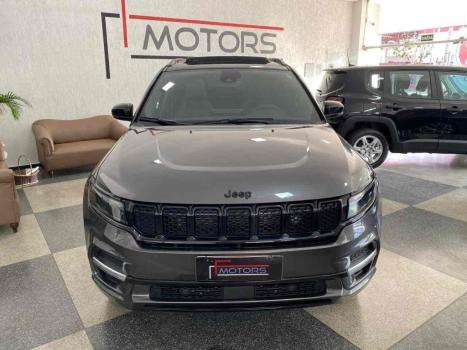 JEEP Commander 2.0 16V 4P TD380 OVERLAND 4X4 TURBO DIESEL AUTOM�TICO AT9, Foto 2