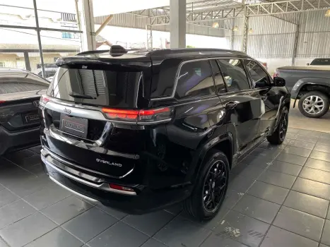 JEEP Commander 2.0 16V 4P TD380 OVERLAND 4X4 TURBO DIESEL AUTOM�TICO AT9, Foto 4