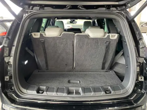 JEEP Commander 2.0 16V 4P TD380 OVERLAND 4X4 TURBO DIESEL AUTOM�TICO AT9, Foto 13