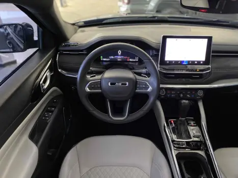 JEEP Commander 2.0 16V 4P TD380 OVERLAND 4X4 TURBO DIESEL AUTOM�TICO AT9, Foto 17