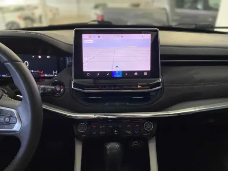 JEEP Commander 2.0 16V 4P TD380 OVERLAND 4X4 TURBO DIESEL AUTOM�TICO AT9, Foto 18