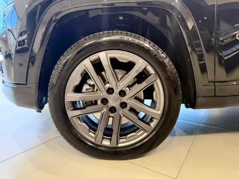 JEEP Commander 2.0 16V 4P HURRICANE 4 OVERLAND TURBO 4X4 AUTOM�TICO AT9, Foto 8