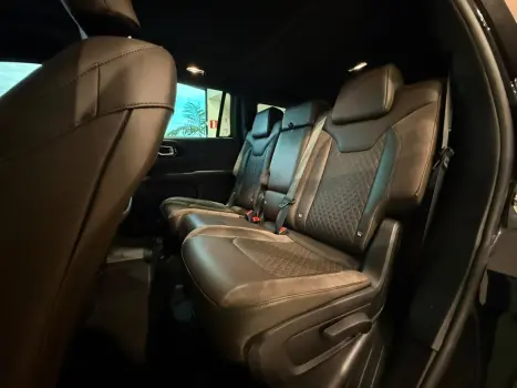 JEEP Commander 2.0 16V 4P HURRICANE 4 OVERLAND TURBO 4X4 AUTOM�TICO AT9, Foto 18