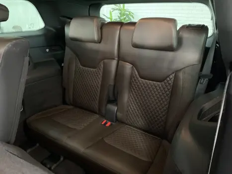 JEEP Commander 2.0 16V 4P TD380 OVERLAND 4X4 TURBO DIESEL AUTOM�TICO AT9, Foto 12