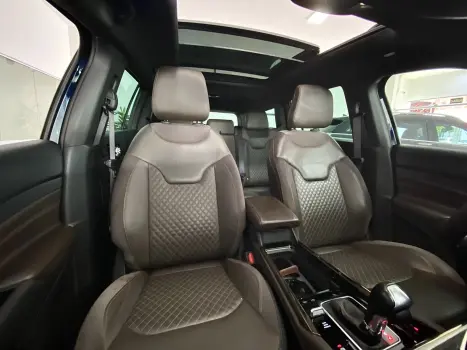JEEP Commander 2.0 16V 4P TD380 OVERLAND 4X4 TURBO DIESEL AUTOM�TICO AT9, Foto 16